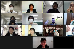 Gruppenbild am Ende des Kurses über die Shinto Religion Ein Gruppenfoto eines Zoom-Meetings.