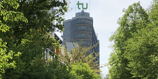 Blick auf den Mathetower auf dem Campus Nord