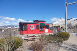 Eines von vielen süßen Kaffeehäusern ist der „Loose Caboose“ mit Drive-Thru und sehr leckerem Kaffee.