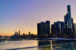 First Stop Chicago – vom Pier aus hat man einen tollen Blick auf die Skyline von Chicago. Während des Sonnenuntergangs sah es besonders schön aus.
