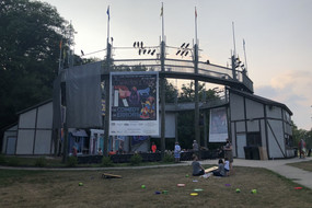 Free Shakespeare auf der Riverside Festival Stage