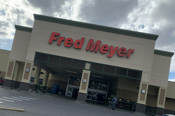 Hier sieht man einen Fred Meyer Store. 