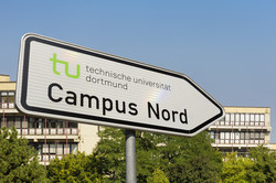 Signpost to Campus North in front of the mathematics tower