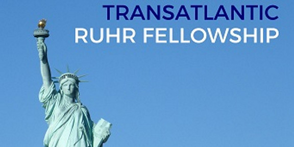Freiheitsstatue vor blauem Himmel