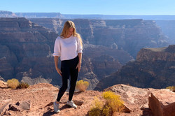 Klara posiert vor Canyons