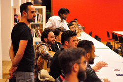 Second Monday Eine Gruppe internationaler, männlicher Studierender im Internationalen Begegnungszentrum (IBZ)