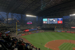 Baseball Spiel der Seattle Mariners Hier sieht man ein volles Baseball Stadion.