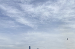 Blick auf New York vom Wasser/von einer Fähre