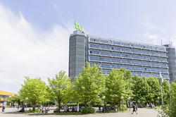 Campus Bild_Mathegebäude Campus-Foto mit Mathegebäude
