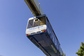 H-Bahn in front of the mathematics tower